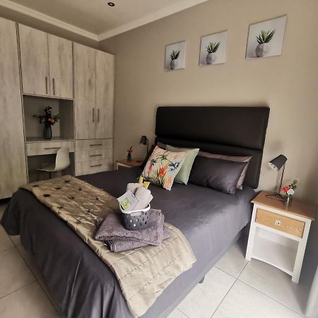 Utopia Guest House Alberton Exterior foto